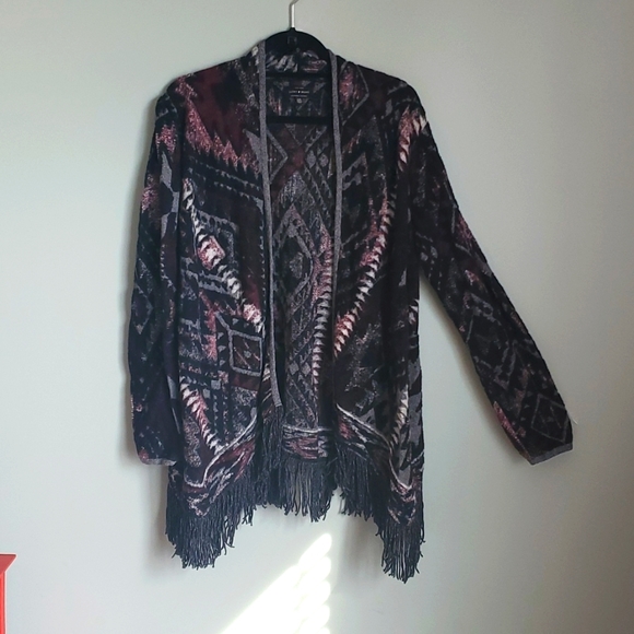 Lucky Brand Sweaters - PRICR DROPPED Lucky Brand Women's Size L Cardigan Red, Black, White Aztec print